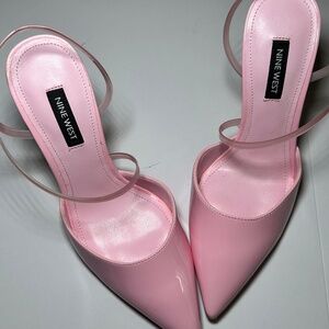***NEW***Cute pink heels 6.5